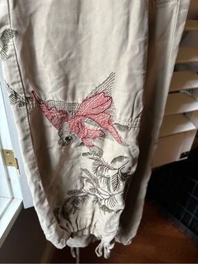 Da-Nang Beige Pants with Embroidery Detail